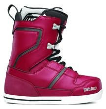 dylan-thompson-thirtytwo-maven-snowboard-boot