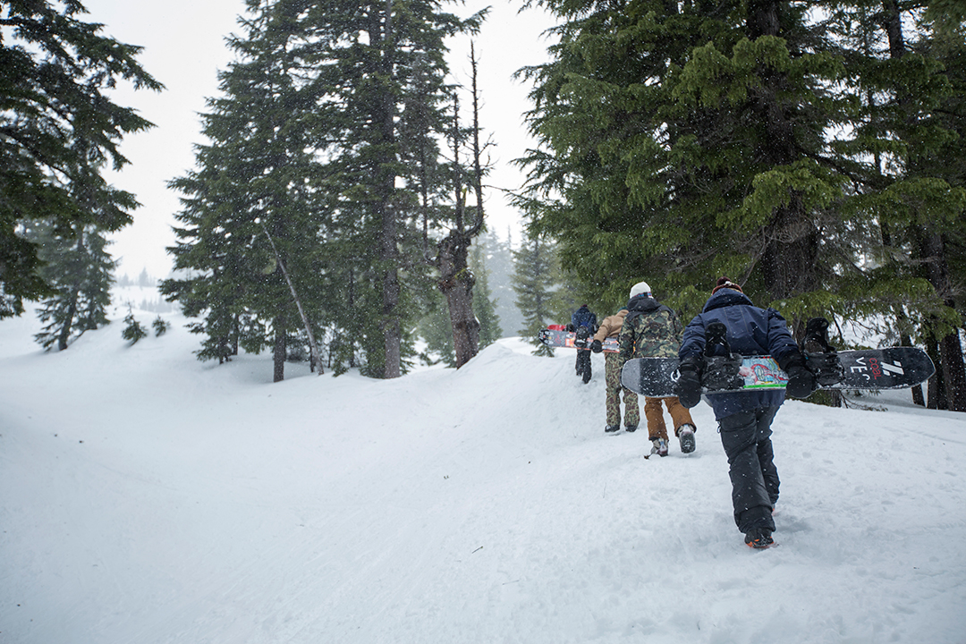 Coal Headwear approach winter snowboarding