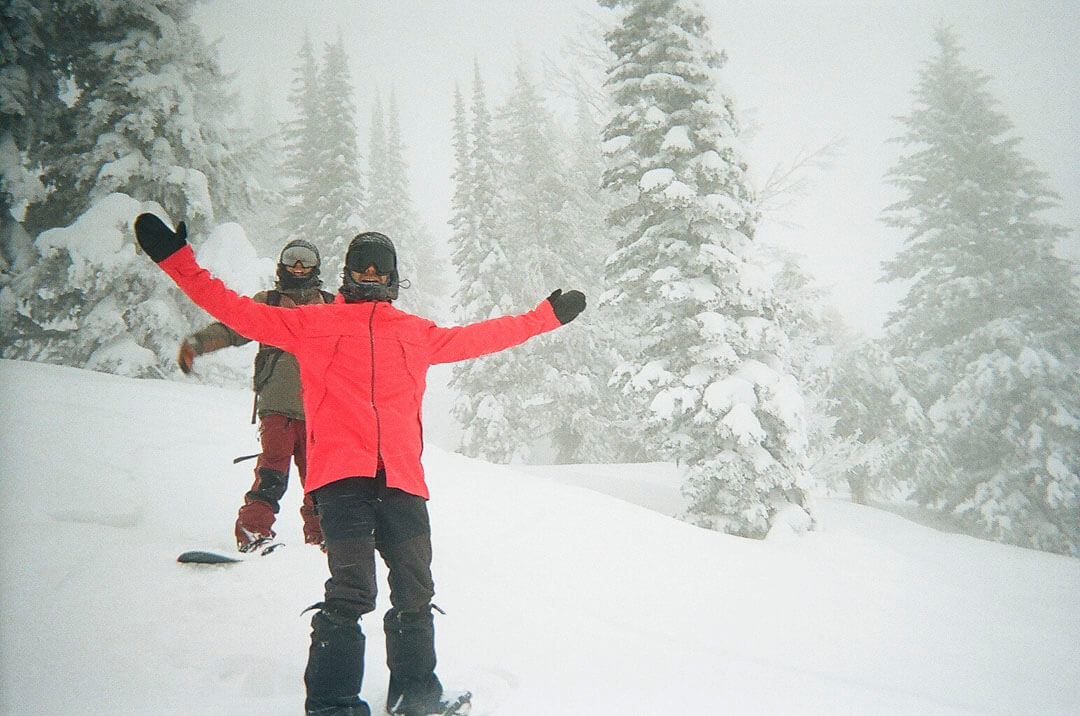 75240016Whitefish-Airblaster-March-Disposables