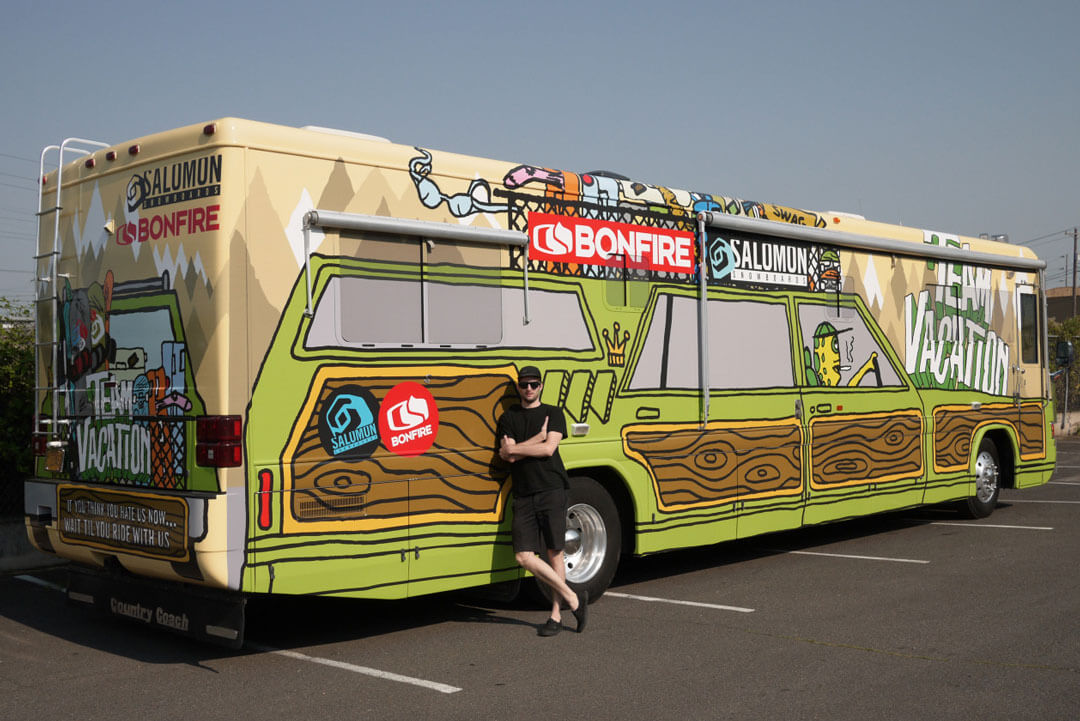 Salomon-tour-bus-tumblr_nkz3q2DvFr1upjc9fo3_1280
