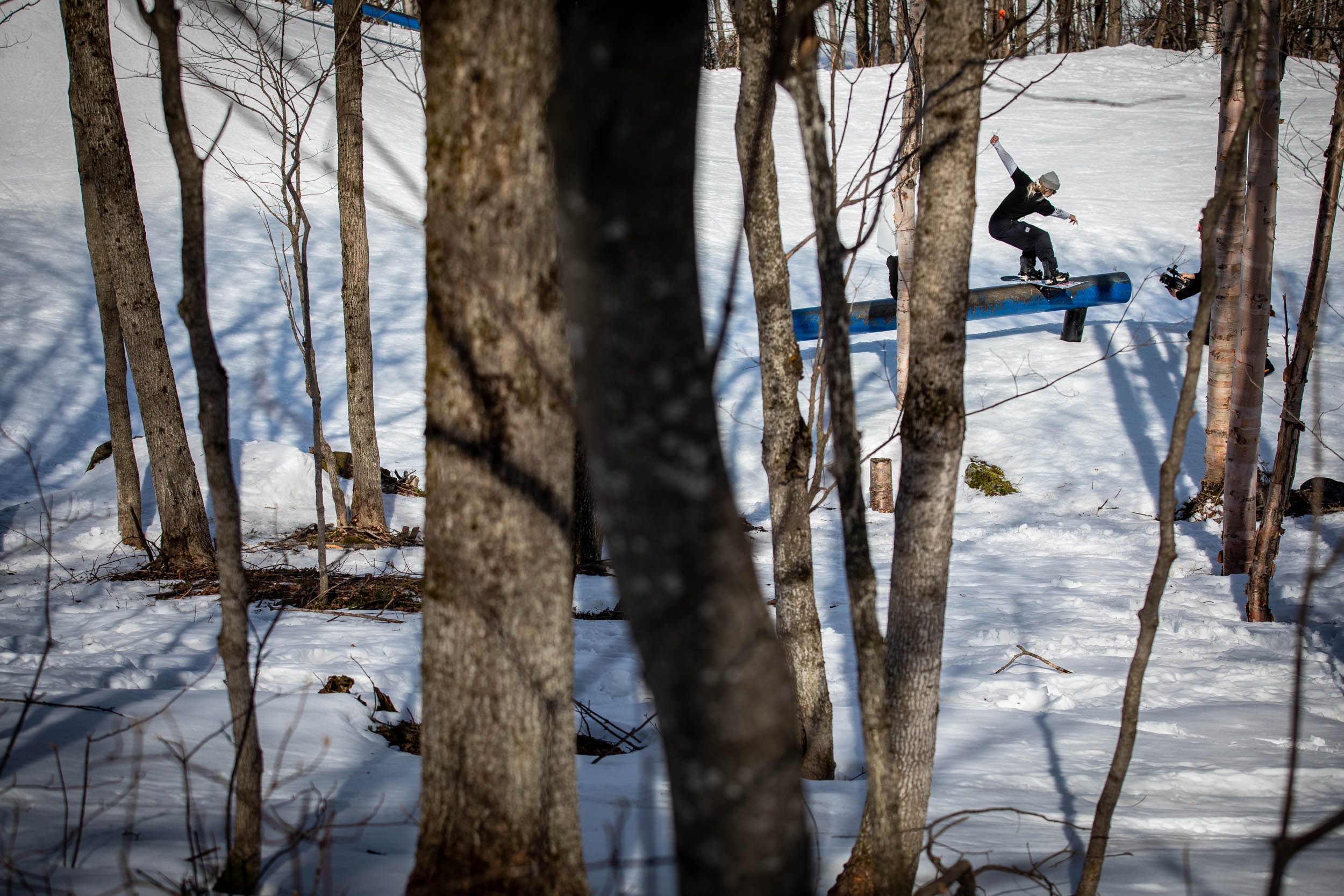 Ivika Jurgensen snowboarding