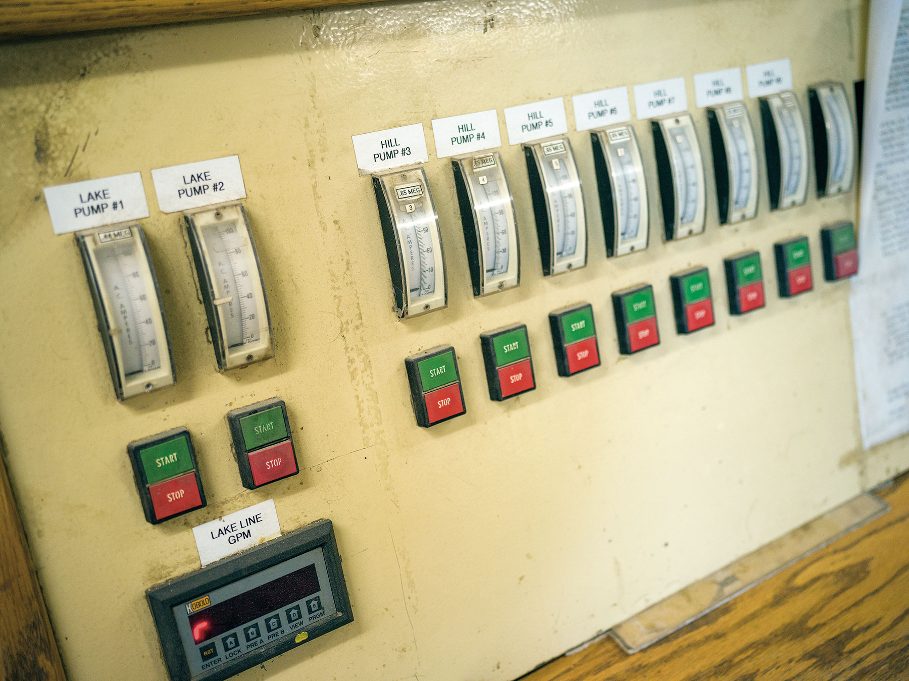 How Does Snowmaking Actually Work? – Snowboard Magazine