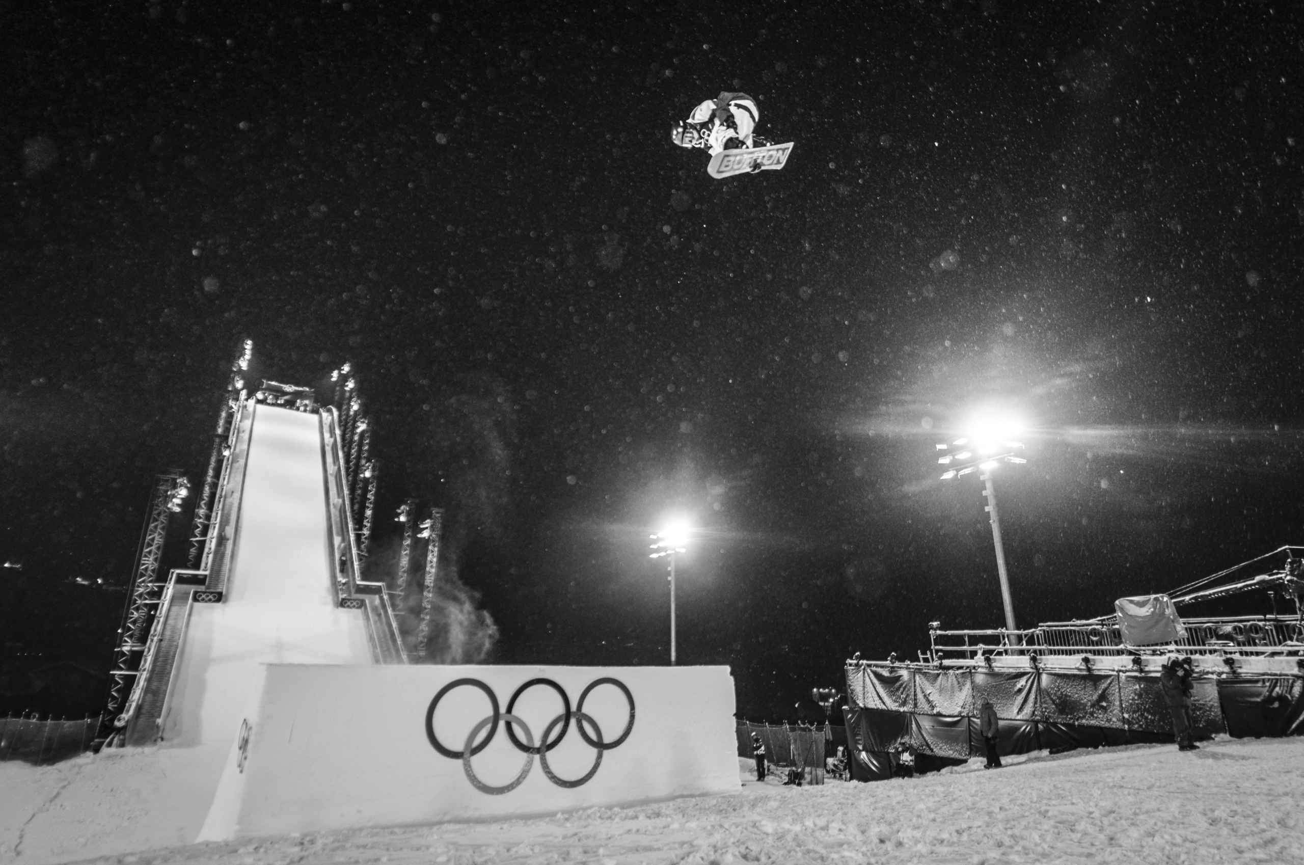 Hot Mics, A Broken Arm, and 1980s – Men's Olympic Big Air Recap